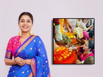 marathi actress sayali sanjeev took blessings of lalbaugcha raja shared photo | सायली संजीव 'लालबागचा राजा' चरणी नतमस्तक, फोटो शेअर करत म्हणाली...