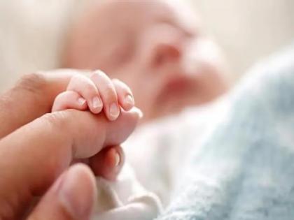 Baby falls in washing machine full of soap water in Delhi, rescued after nearly 15 minutes | दीड वर्षाच्या बाळाने दिली मृत्यूला मात; वॉशिंग मशिनमुळे आला होता जीव धोक्यात