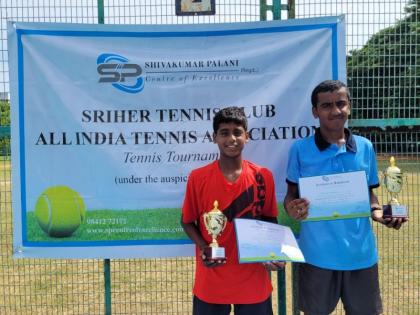 Kolhapur shines in national tennis tournament; All India Super Tennis Series Tournament | राष्ट्रीय टेनिस स्पर्धेत कोल्हापूरचा सार्थक चमकला; अखिल भारतीय सुपर टेनिस सीरिज स्पर्धा