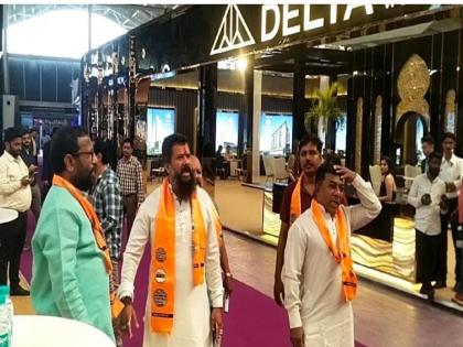 MNS entered the exhibition not shops for marathi boaards | आस्थापना सोडून मनसे घुसली प्रदर्शनात, मराठीच्या पाट्यांवरून मनसेचे आंदोलन नाट्य