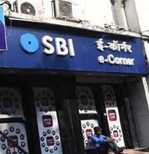 SBI युजर्सची फसवणूक करण्याचा प्रयत्न, स्कॅमर्स पाठवतायेत असे मेसेज, तुम्ही 'ही' चूक करू नका