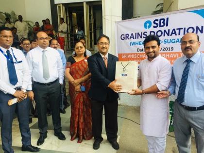 30 quintal grain donation by SBI runners | एसबीआय रनर्सतर्फे ३० क्विंटल धान्य दान 30 quintal grain donation by SBI runners | एसबीआय रनर्सतर्फे ३० क्विंटल धान्य दान