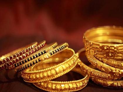 in mumbai 4 women dupe by lakhs of rupees by claiming to get new jewelry in exchange of old jewellery in bandra | जुने द्या, नवे साेने घ्या! भांडीवाल्या महिलेकडून ४ लाखांची फसवणूक; चौघांना अटक