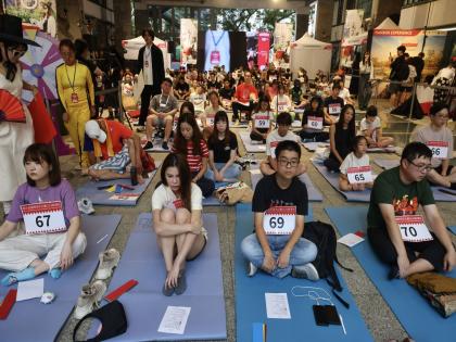 ‘Space-Out Competition’! ‘Pass the time, sit back, win prizes; This is a unique competition in South Korea country | ‘स्पेस-आऊट कॉम्पिटिशन’! ‘टाइमपास’ करा, शांत बसा, बक्षीस जिंका; या देशात भन्नाट स्पर्धा ‘Space-Out Competition’! ‘Pass the time, sit back, win prizes; This is a unique competition in South Korea country | ‘स्पेस-आऊट कॉम्पिटिशन’! ‘टाइमपास’ करा, शांत बसा, बक्षीस जिंका; या देशात भन्नाट स्पर्धा