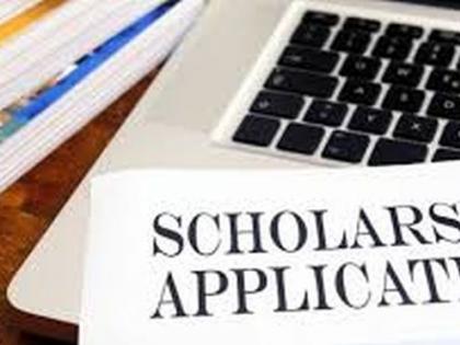 Scholarship stalled due to lack of Aadhaar attached bank account! | आधार संलग्नित बँक खात्याअभावी शिष्यवृत्ती रखडली !