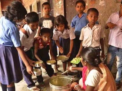 Demand for money sanctioned for women sanctioning nutrition in Anganwadi | अंगणवाडीतील पोषण आहार शिजवणाऱ्या महिलांकडे बील मंजूर करण्यासाठी केली पैशाची मागणी