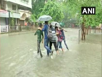 Mumbai Rain Updates Mumbai schools to remain closed today as IMD predicts heavy rainfall | Mumbai Rain Updates : मुंबई आणि ठाण्यासह कोकणातील सर्व शाळांना सुट्टी जाहीर 