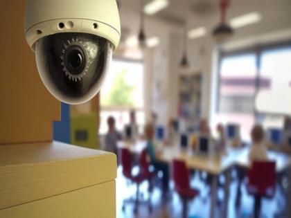 in mumbai education department woke up after badlapur incident municipal corporation will install 5000 cctv in schools  | बदलापूरच्या घटनेनंतर शिक्षण विभागाला जाग; महापालिका शाळांमध्ये ५ हजार सीसीटीव्ही बसवणार 