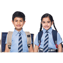 In Dhule, 89 thousand students will get uniform on the first day of school | शाळेच्या पहिल्याच दिवशी ८९ हजार विद्यार्थ्यांना मिळणार गणवेश