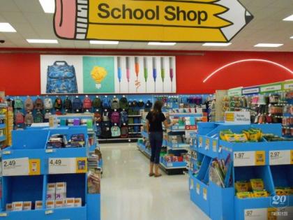 Lockdown slows down sales of school supplies in Nagpur | लॉकडाऊनमुळे नागपुरात शालेय साहित्याची विक्री मंदावली