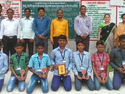 Successful success of various residential schools of government school students | शासकिय निवासी शाळेच्या विद्यार्थ्यांचे विविध स्पर्धेत यश