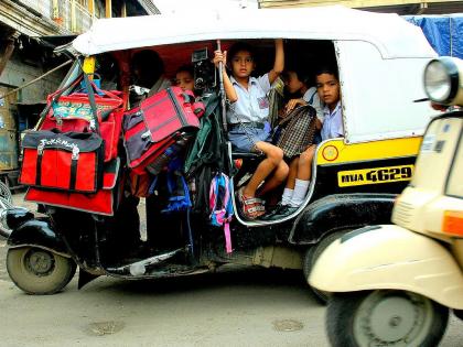 Using school vans is a game with children's lives; what can we do, parents' hands are under a rock... | स्कूल व्हॅनचा वापर हा तर मुलांच्या जिवाशी खेळ; काय करणार, पालकांचे हात दगडाखाली असतात... Using school vans is a game with children's lives; what can we do, parents' hands are under a rock... | स्कूल व्हॅनचा वापर हा तर मुलांच्या जिवाशी खेळ; काय करणार, पालकांचे हात दगडाखाली असतात...