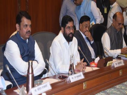 Let's work together to speed up the proposals from the Centre; Instructions to Maharashtra MPs of CM Eknath Shinde | केंद्राकडील प्रस्तावांना गती देण्यासाठी एकदिलाने काम करू; मुख्यमंत्र्यांच्या खासदारांना सूचना