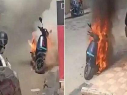 electric scooters catching fire why electric vehicles get fired in india | 'या' कारणांमुळे इलेक्ट्रिक स्कूटरला लागते आग; खरेदी करण्यापूर्वी 'ही' महत्त्वाची गोष्ट समजून घ्या..