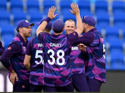 T20 World Cup 2022, SCOT vs WI Live : West Indies 53 for 1 to All out 118, Scotland won by 42 runs | SCOT vs WI Live : ६५ धावा ९ विकेट्स! वेस्ट इंडिजही 'लिंबू टिंबू' संघाकडून हरला; दोन वेळच्या विजेत्यांचे वस्त्रहरण