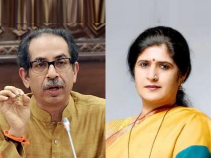 MNS leader Shalini Thackeray Attack on CM Uddhav thackeray by twitter | “… आणि तुमच्यासारखे आईतखाऊ मुंगळे लगेच मुख्यमंत्र्यांच्या खुर्चीला चिकटले”; मनसेचा मुख्यमंत्र्यांना टोला