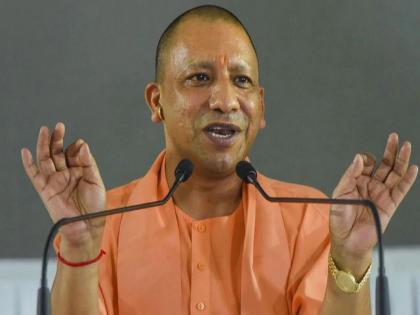 Mughals, the British reduced the trade of india; Accusations of Yogi Adityanath | मुघल, इंग्रजांमुळे देशाचा व्यापार घटला; योगी आदित्यनाथांचा आरोप