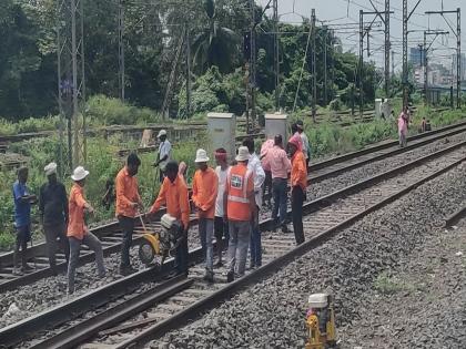 Partial change in timings of Megablock, Konkan Railway for 2.5 hours on Tuesday | मंगळवारी अडीच तास मेगाब्लॉक, कोकण रेल्वेच्या वेळांत अंशत: बदल