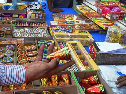 Police responsible for firecrackers ban regulations; Supreme Court notices to states | फटाकेबंदी नियमाची जबाबदारी पोलिसांवर; सर्वोच्च न्यायालयाची राज्यांना सूचना