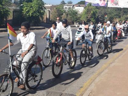 Peace rally in Kolhapur giving Lord Mahavir's message of non-violence | भगवान महावीरांचा अहिंसेचा संदेश देत कोल्हापूरात शांतता रॅली