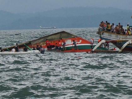 Groom's boat sinks in Nigeria river; 100 dead | नायजेरियामध्ये वऱ्हाडींची होडी बुडाली; 100 जणांचा मृत्यू