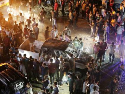 During the Iftar party, a car filled with explosives in Syria; 14 killed | इफ्तार पार्टीवेळी सिरियामध्ये स्फोटकांनी भरलेली कार उडविली; 14 ठार