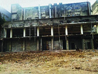 The work of the construction of the Marol workers hospital was stopped | मरोळ कामगार रुग्णालयाच्या इमारतीचे काम जैसे थे!