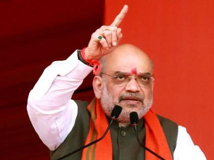 Not only kharge, the Gandhi family has a habit of insulting Modi; Amit Shah has sparked in Karnataka Election | खर्गेच नाही, गांधी कुटुंबियालाच मोदींचा अपमान करण्याची सवय; अमित शाहनी कर्नाटकात राग छेडला