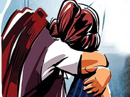 'bad touch', 'offer' of massage to a minor student; Sports teacher arrested | पुन्हा एका अल्पवयीन विद्यार्थिनीला ‘बॅड टच’, मसाजची ‘ऑफर’; क्रीडा शिक्षकाला अटक