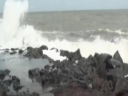 Sindhudurg: समुद्र खवळला, प्रशासन अलर्ट मोडवर; मच्छीमार, पर्यटन व्यावसायिकांना सतर्कतेच्या सूचना