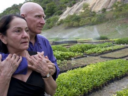 sebastiao salgado and leila couple planted two million trees in 20 years | जोडप्यानं २० वर्षांत लावली २० लाख झाडे!