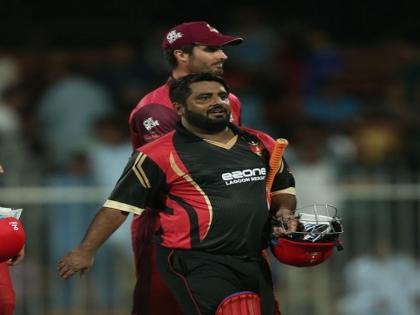 T10 League: Rajputs batsman Mohammad Shahzad out in firts over against Pakhtoons | T10 League: पहिल्या सामन्यात 16 चेंडूत 74 धावा करणारा शहजाद आज पहिल्याच षटकात माघारी