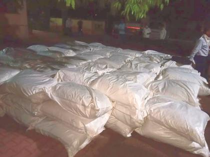 Illegal transport: 4,000 kg of aromatic tobacco worth Rs 19 lakh seized | अवैध वाहतूक : १९ लाखांचा चार हजार किलो सुगंधीत तंबाखूचा साठा जप्त