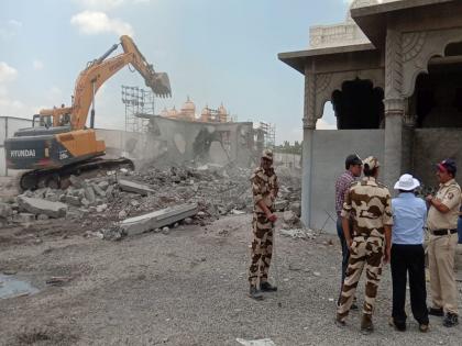 CIDCO's Naina authority crackdown on unauthorized constructions in Uran | उरणमध्ये सिडकोच्या नैना प्राधिकरणाची अनाधिकृत बांधकामांवर धडक कारवाई