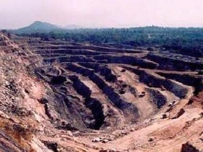 break on expansion of tumsar manganese mining area | तुमसरच्या जगप्रसिद्ध मँगनीज खाण क्षेत्र विस्तारीकरणाला ब्रेक