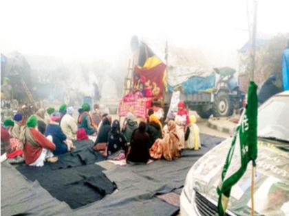 Farmers' agitation continues even in severe cold | कडाक्याच्या थंडीतही शेतकऱ्यांचे आंदोलन सुरू; दिशा ठरविण्यासाठी शेतकरी संघटनांची चर्चा