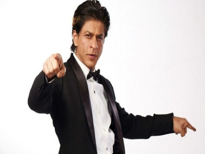 Shahrukh Khan wants to do Action Movie like salman khan | सलमान खान प्रमाणे शाहरुख खानला करायचीय ही गोष्ट, तुम्हाला वाचून बसेल आश्चर्याचा धक्का