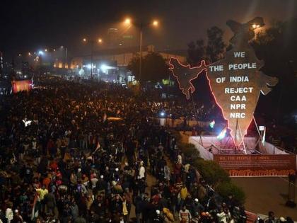 Supreme Court says Shaheen Bagh protesters cant block public road | शाहीन बागेतले आंदोलक कायमस्वरुपी रस्ता अडवून धरू शकत नाही- सर्वोच्च न्यायालय