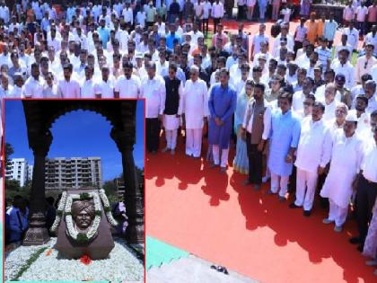 Kolhapur stood still for 100 seconds, A unique tribute to Rajarshi Chhatrapati Shahu Maharaj | कोल्हापूर झालं 100 सेकंद स्तब्ध, लोकराजाला अनोखी मानवंदना