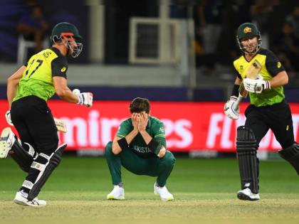 T20 World Cup, PAK vs AUS Semi Final Live Update : Australia qualified into the final of the T20 World Cup 2021, Wade is the hero for Australia. | T20 World Cup, PAK vs AUS Semi Final Live Update : ऑस्ट्रेलियानं पाकिस्तानला 'वेड' लावले, अंतिम फेरीत पोहचण्यापूर्वी जोरदार फटाके फोडले