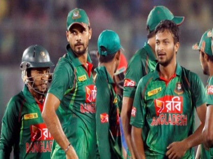 Asia Cup 2018: big blow to Bangladesh ahead of a game against Pakistan | Asia Cup 2018: पाकिस्तानविरुद्धच्या सामन्यापूर्वीच बांगलादेशला मोठा धक्का