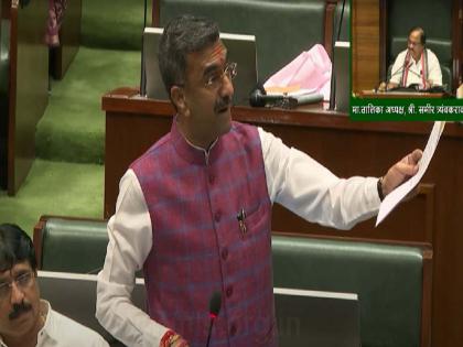 Maharashtra Assembly Session - Clashes between Varun Sardesai, Aditya Thackeray, Gulabrao Patil, Shambhuraj Desai over slum rehabilitation project | "तुमच्यापेक्षा जास्त बोलता येते..."; विधानसभेत ठाकरेंचे आमदार आणि शिंदेसेनेचे मंत्री भिडले Maharashtra Assembly Session - Clashes between Varun Sardesai, Aditya Thackeray, Gulabrao Patil, Shambhuraj Desai over slum rehabilitation project | "तुमच्यापेक्षा जास्त बोलता येते..."; विधानसभेत ठाकरेंचे आमदार आणि शिंदेसेनेचे मंत्री भिडले