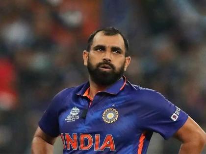 T20 World Cup 2022: The BCCI is uncertain about Mohammad Shami's fitness. They'll wait for his progress, if Shami fails to attain the fitness, one of Siraj or Deepak Chahar will be part of the main squad | T20 World Cup 2022: Mohammad Shami पण वर्ल्ड कपला मुकणार? टीम इंडिया १५व्या खेळाडूशिवाय ऑस्ट्रेलियाला जाणार