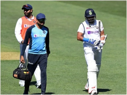 Mohammed Shami sidelined for 6 weeks, doubtful starter for England Test series opener | मोहम्मद शमी ६ आठवडे क्रिकेटपासून दूर, ऑस्ट्रेलियापाठोपाठ इंग्लंडविरुद्धच्या कसोटीलाही मुकणार