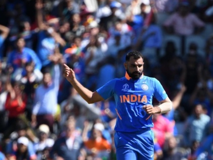 India Vs New Zealand World Cup Semi Final : No Mohammed Shami in semi final match, Sourav Ganguly show disappointment | India Vs New Zealand World Cup Semi Final : मोहम्मद शमीला वगळल्यानं 'दादा' नाराज, हर्षा भोगलेनं व्यक्त केलं आश्चर्य