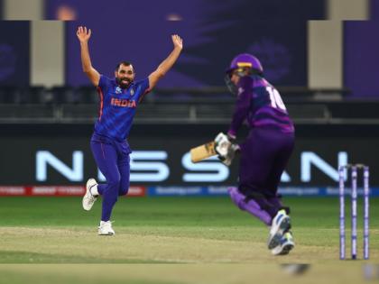 T20 World Cup, IND vs SCO Live Update : Hat Trick by Mohammed Shami, scotland bowled out for just 85; India needs to chase 86 in 7.1 overs to better Afghanistan's NRR | T20 World Cup, IND vs SCO Live Update : भारतीय गोलंदाजांचे निर्विवाद वर्चस्व; स्कॉटलंडचं माफक लक्ष्य टीम इंडियाला 'एवढ्या' चेंडूंत करावे लागेल पार