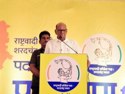 sharad pawar criticized state govt over caste based committee and hyderabad reservation gazette decision | “महाराष्ट्रात सामाजिक वीण उसवतेय, समाजात कटूता निर्माण होणारे निर्णय घेतले जातायत”: शरद पवार sharad pawar criticized state govt over caste based committee and hyderabad reservation gazette decision | “महाराष्ट्रात सामाजिक वीण उसवतेय, समाजात कटूता निर्माण होणारे निर्णय घेतले जातायत”: शरद पवार
