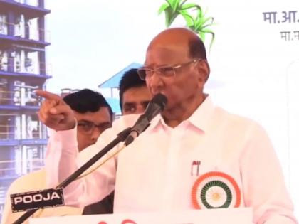 Sharad Pawar recognized the activist who raised slogans in the meeting by name even in the huge crowd | शरद पवारांच्या स्मरणशक्तीचा पुन्हा प्रत्यय; घोषणा देणाऱ्या कार्यकर्त्याला प्रचंड गर्दीत नावासह ओळखलं!