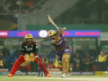 IPL 2023, KKR Vs RCB: Shardul Thakur's 'Sholay', Stormy Half-Century | IPL 2023, KKR Vs RCB: ई़डन गार्डनवर शार्दुल ठाकूरचे ‘शोले’, तुफानी अर्धशतक, १० चेंडूत कुटल्या ४६ धावा 