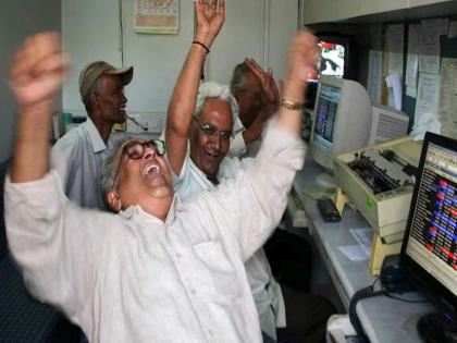बम्पर परतावा! या 20 पैशांच्या शेअरनं पाडला कोटींचा पाऊस, फक्त 2 वर्षांत 1 लाखाचे झाले ₹3.72 कोटी! बम्पर परतावा! या 20 पैशांच्या शेअरनं पाडला कोटींचा पाऊस, फक्त 2 वर्षांत 1 लाखाचे झाले ₹3.72 कोटी!